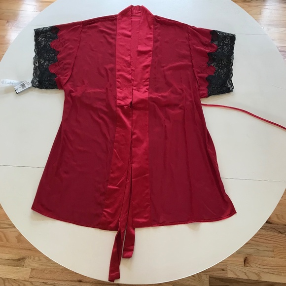 NWT NATORI JOSIE RED & BLACK LACE SEXY SILKY SATIN SHORT KIMONO ROBE - Picture 10 of 11